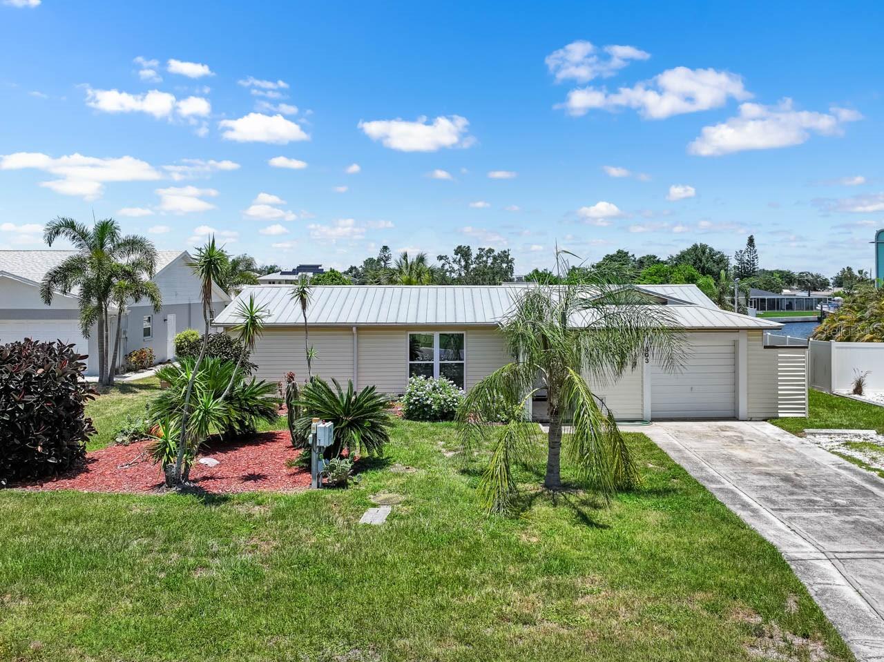 803 LEISEY CIR, RUSKIN, FL, 33570