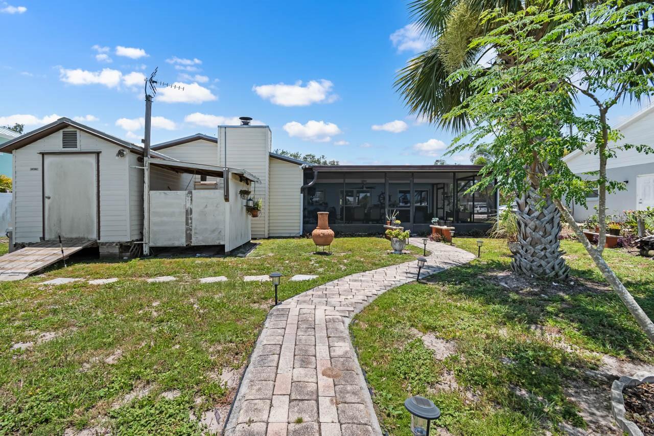 803 LEISEY CIR, RUSKIN, FL, 33570