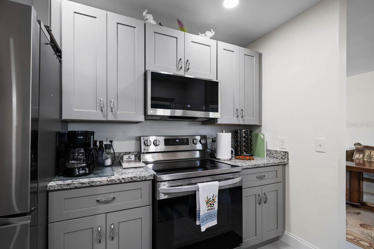 803 LEISEY CIR, RUSKIN, FL, 33570