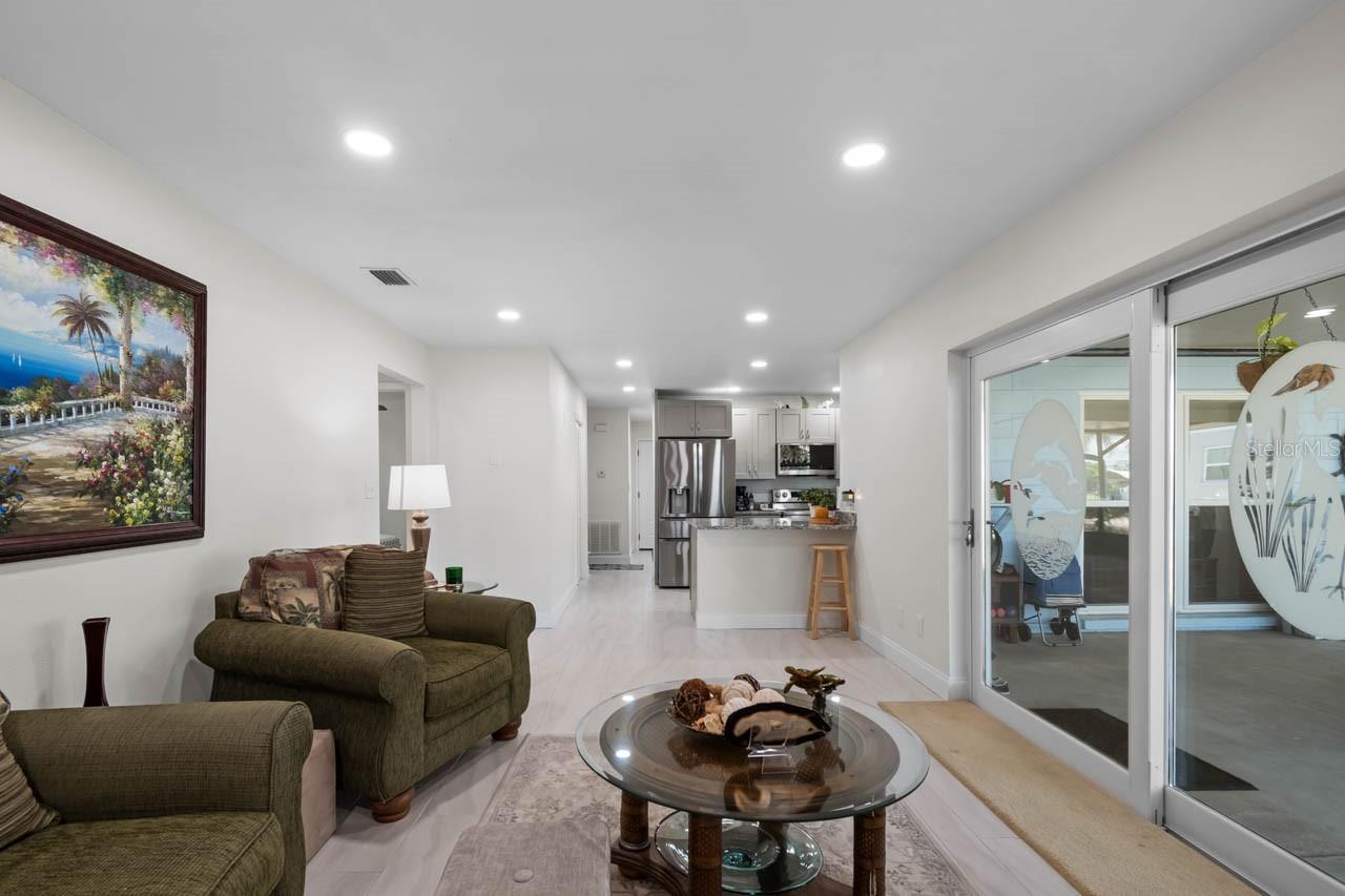 803 LEISEY CIR, RUSKIN, FL, 33570