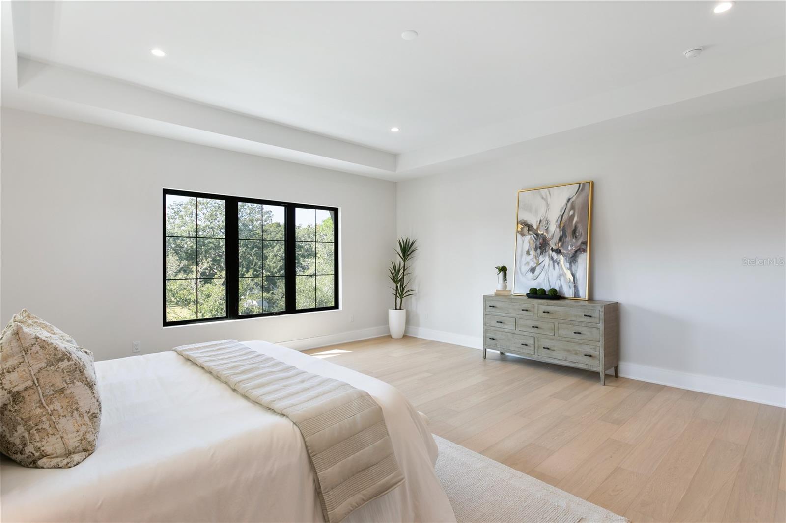 TB8406471 Property Photo