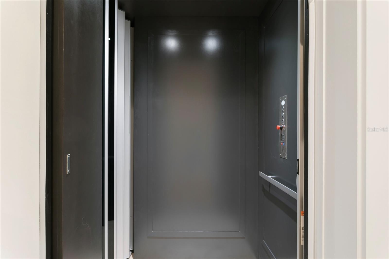 TB8406471 Property Photo