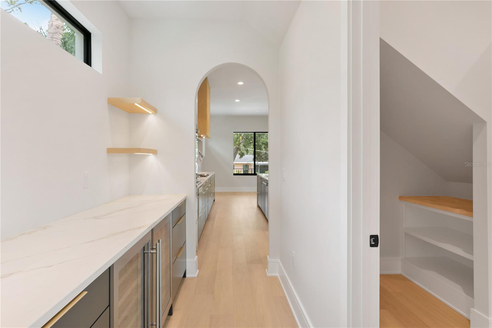 TB8406471 Property Photo