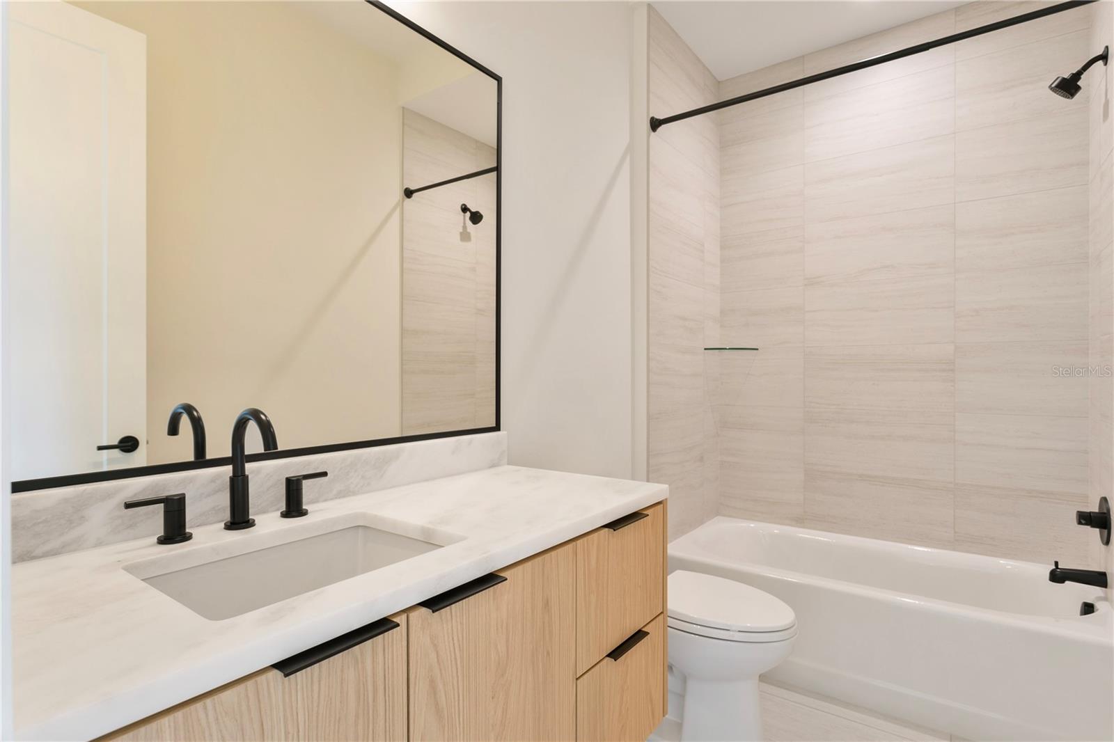 TB8406471 Property Photo