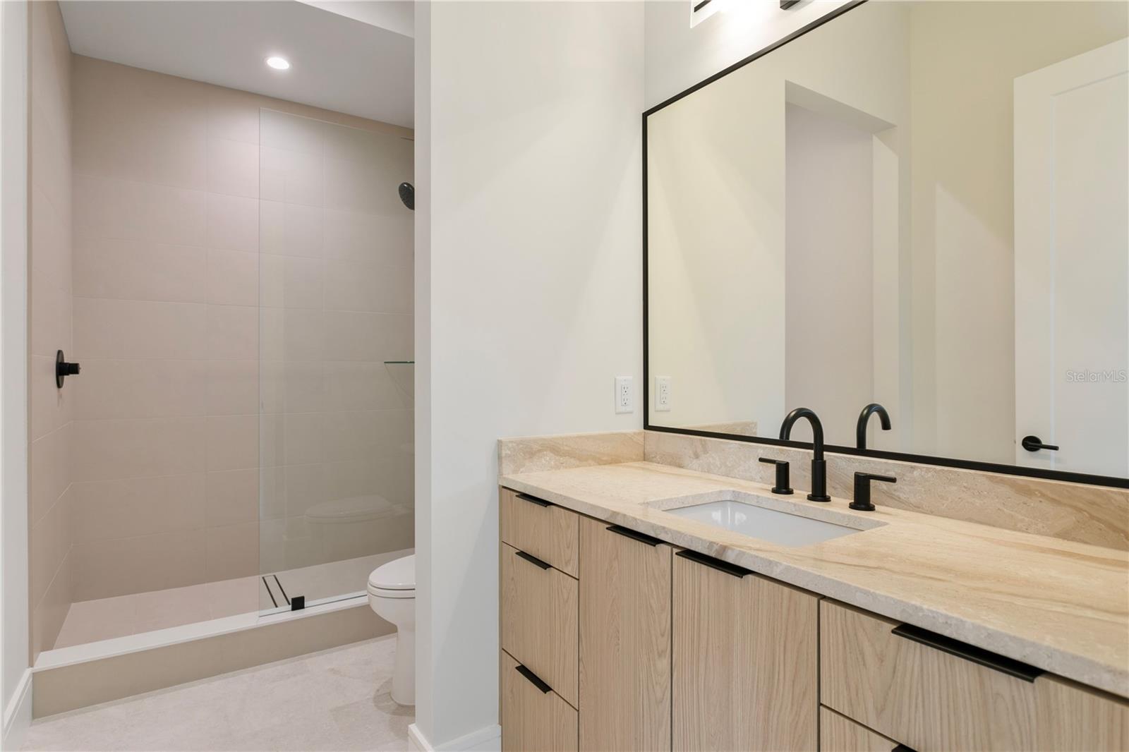 TB8406471 Property Photo