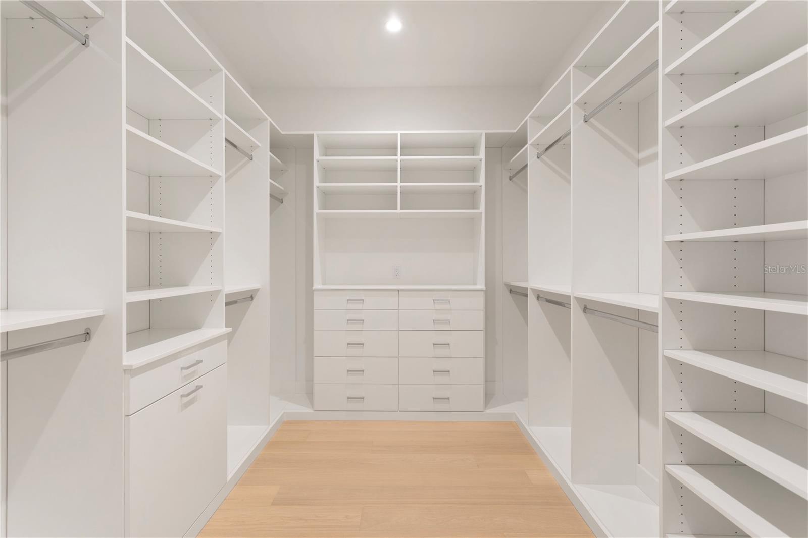 TB8406471 Property Photo