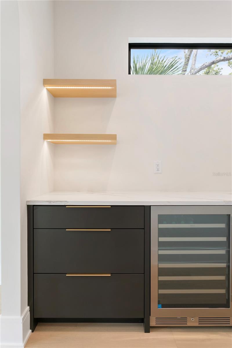 TB8406471 Property Photo