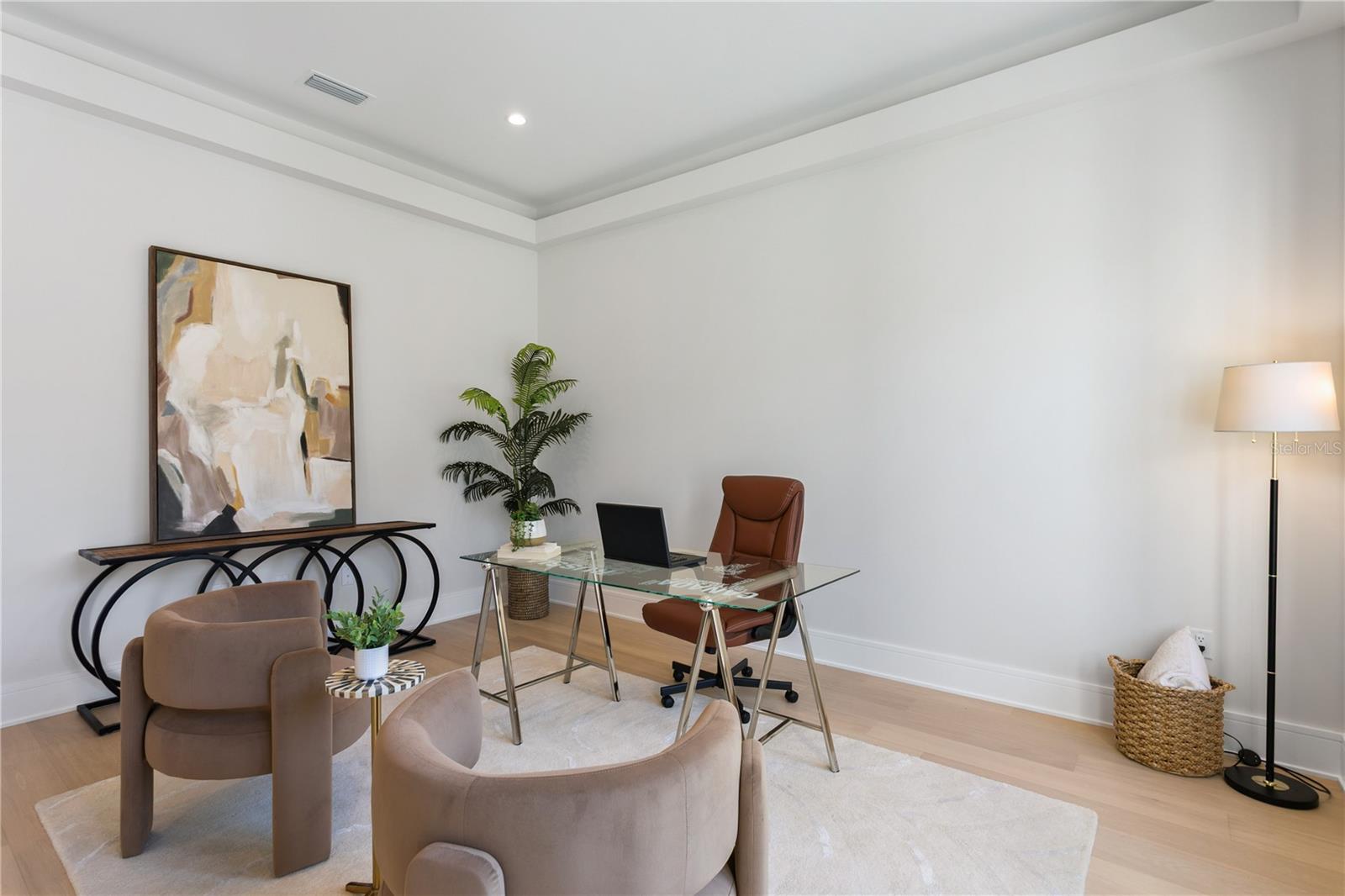 TB8406471 Property Photo