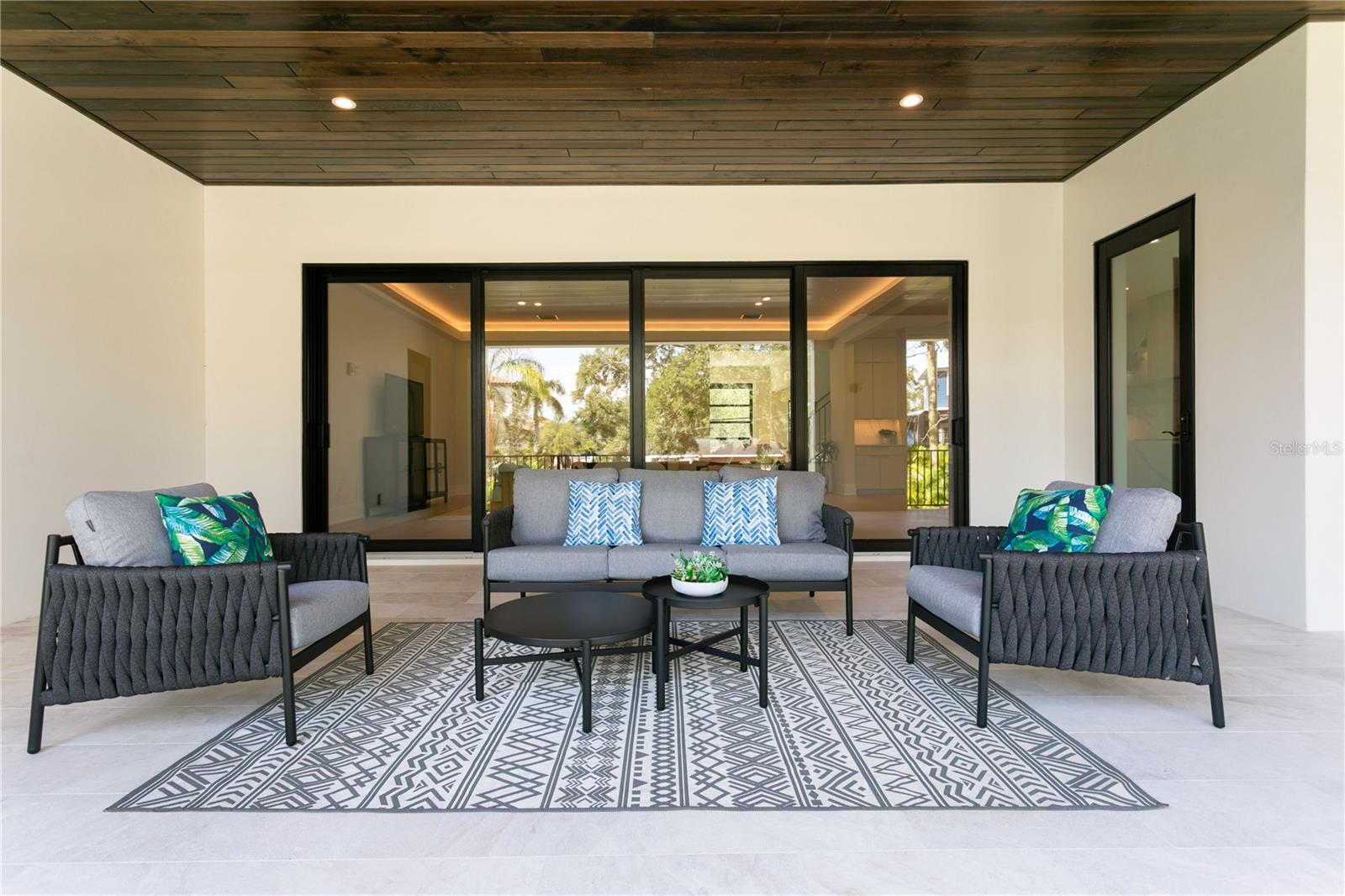 TB8406471 Property Photo