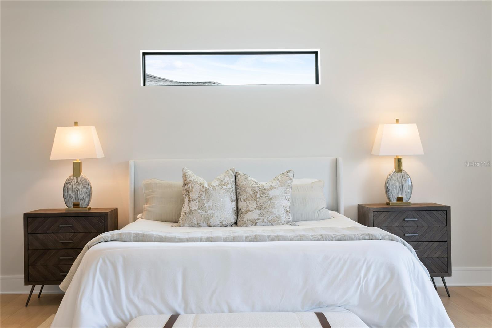 TB8406471 Property Photo