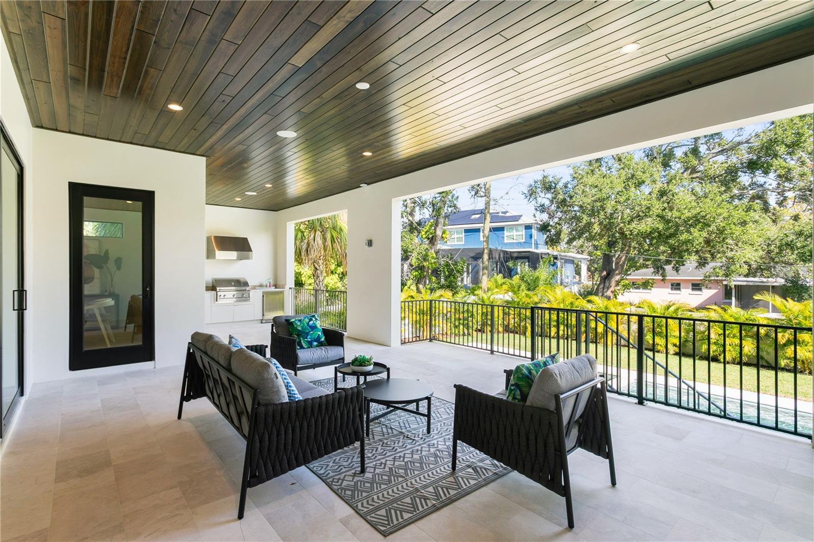 TB8406471 Property Photo