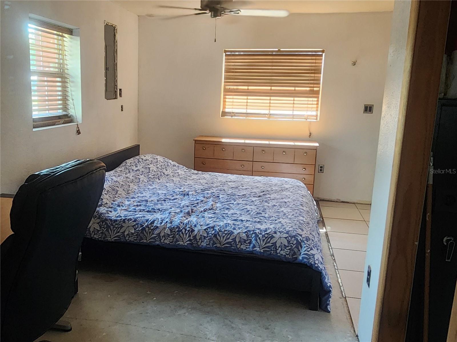 3050 8TH ST, SARASOTA, FL, 34237