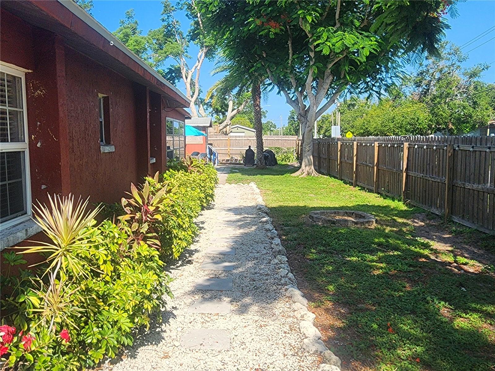 3050 8TH ST, SARASOTA, FL, 34237