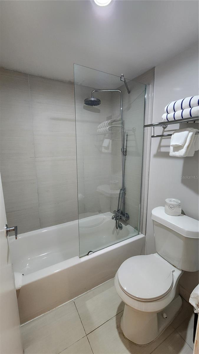 R4909613 Property Photo