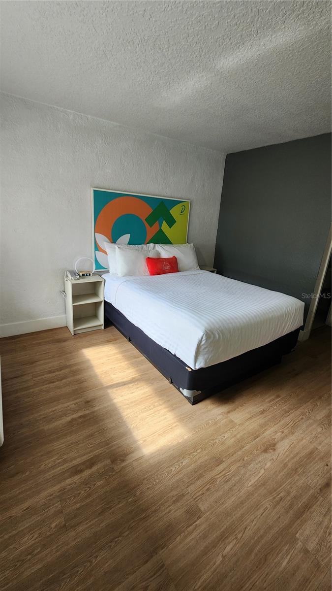 R4909613 Property Photo