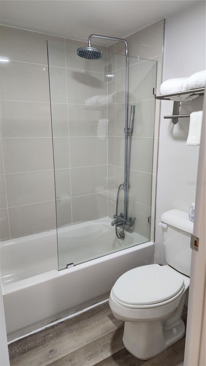 R4909614 Property Photo