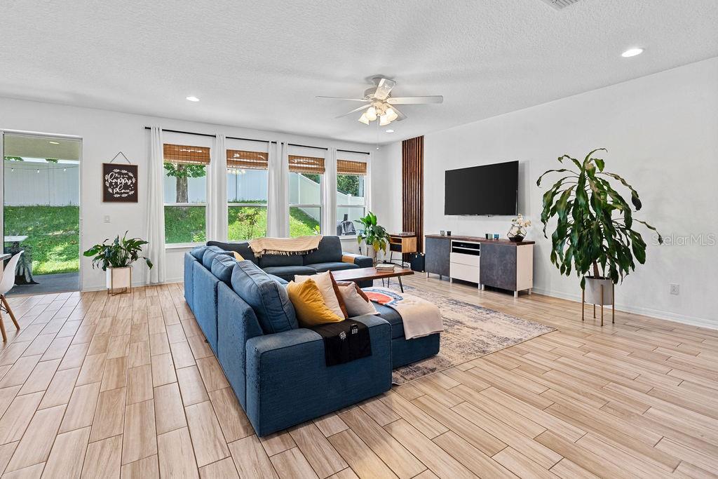 1210 WOODS LANDING DR, MINNEOLA, FL, 34715