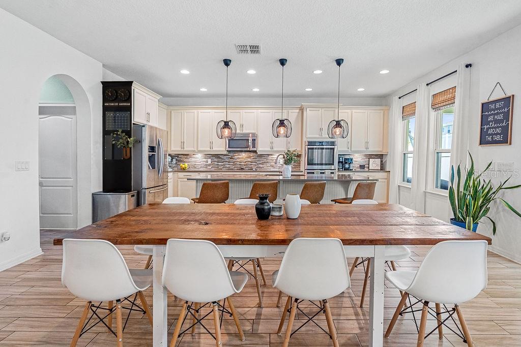 1210 WOODS LANDING DR, MINNEOLA, FL, 34715