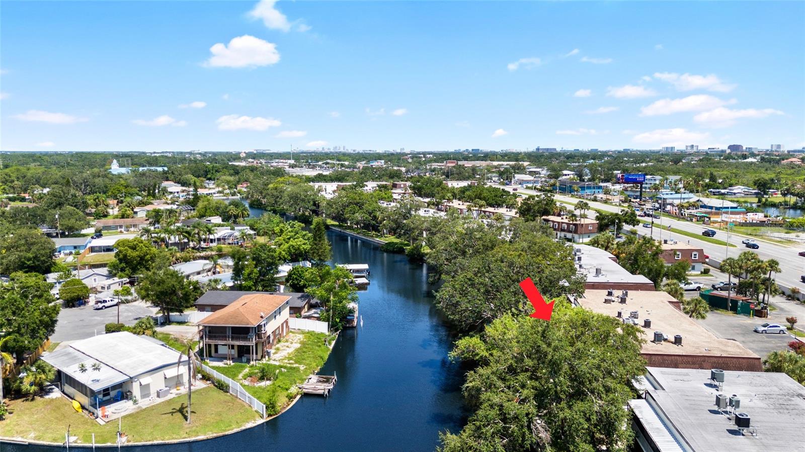 9213 TUDOR DR #B104, TAMPA, FL, 33615