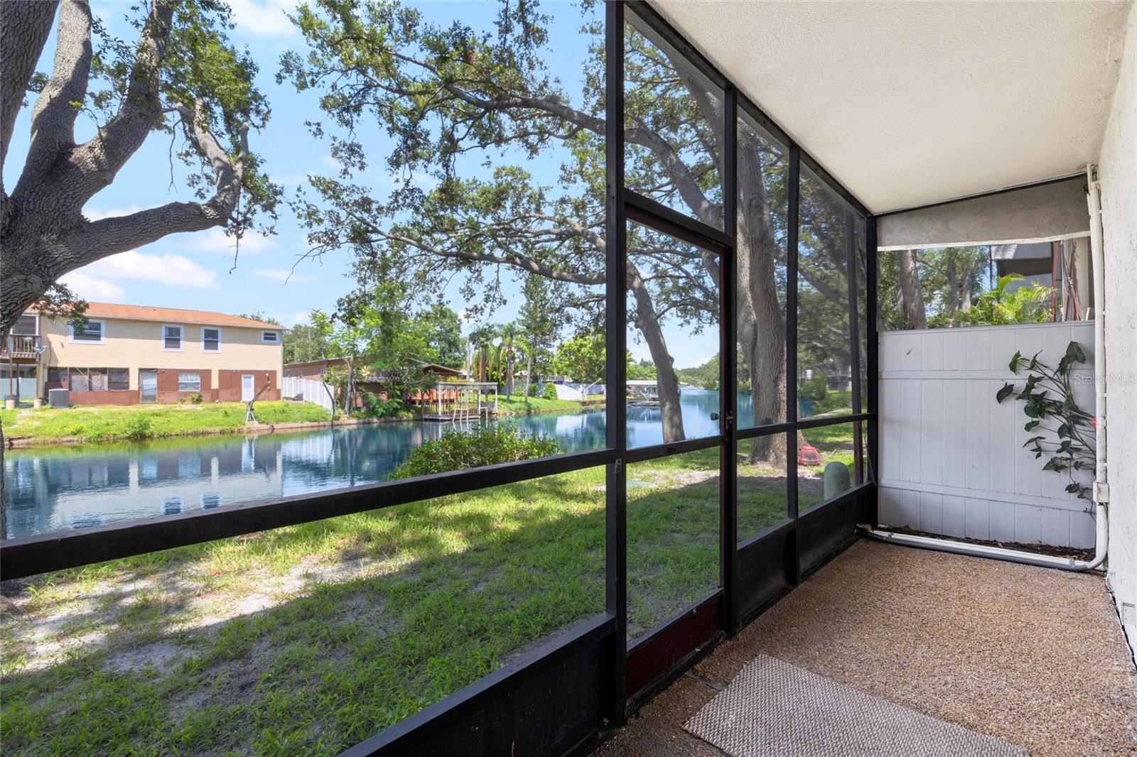 9213 TUDOR DR #B104, TAMPA, FL, 33615