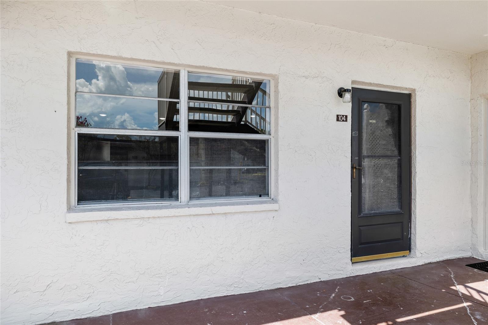 9213 TUDOR DR #B104, TAMPA, FL, 33615