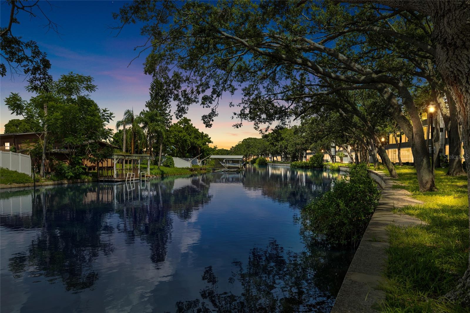 9213 TUDOR DR #B104, TAMPA, FL, 33615