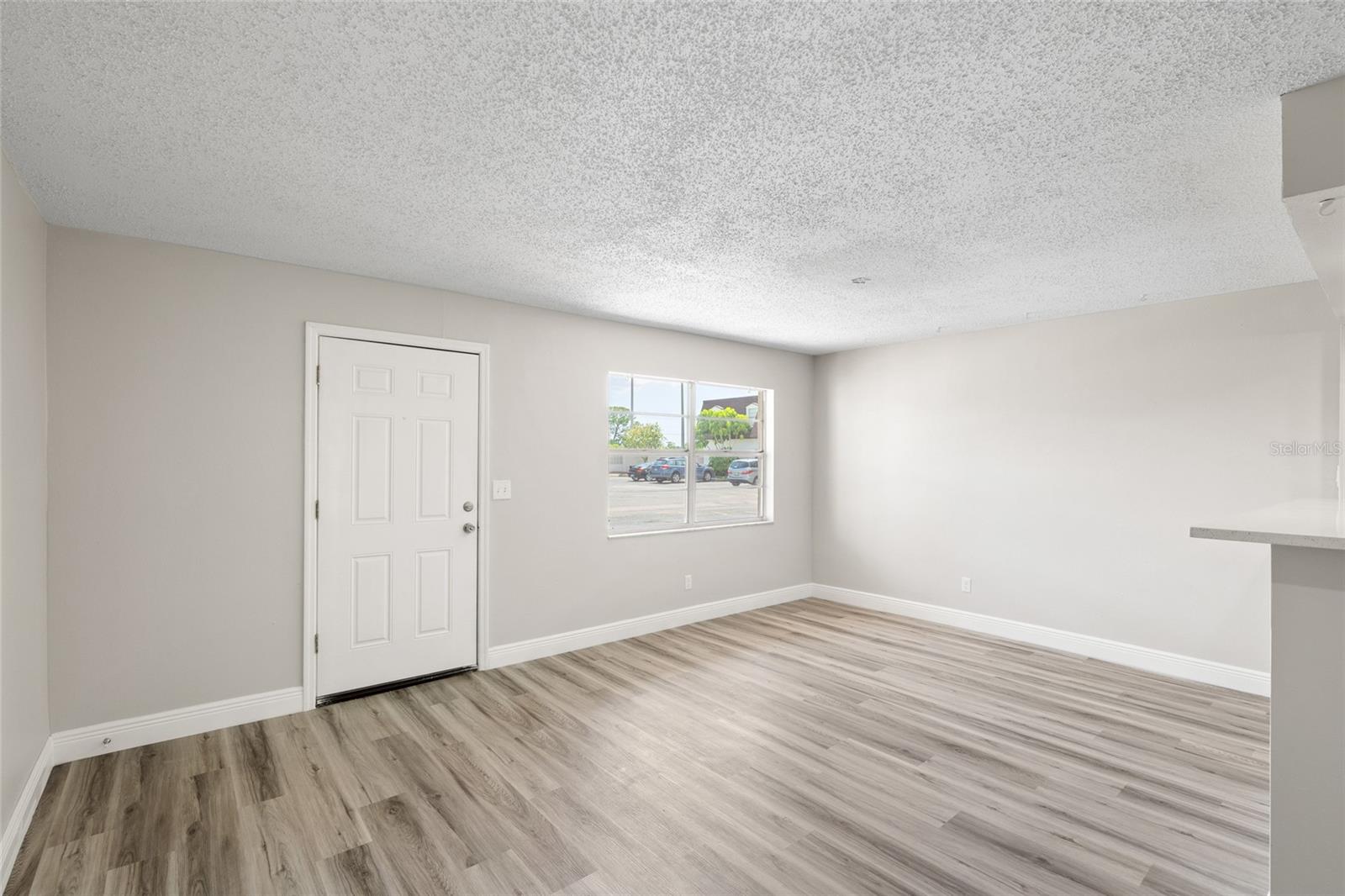 9213 TUDOR DR #B104, TAMPA, FL, 33615