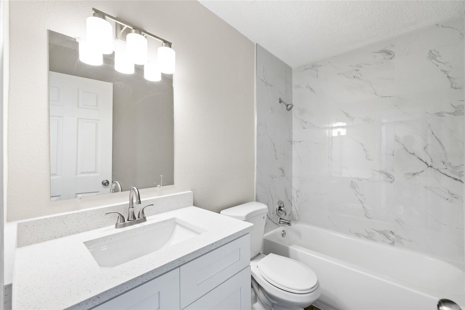 9213 TUDOR DR #B104, TAMPA, FL, 33615