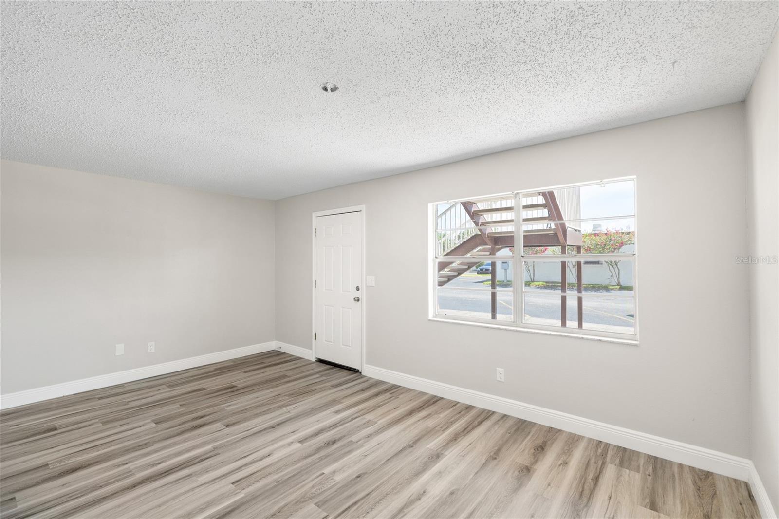 9213 TUDOR DR #B104, TAMPA, FL, 33615