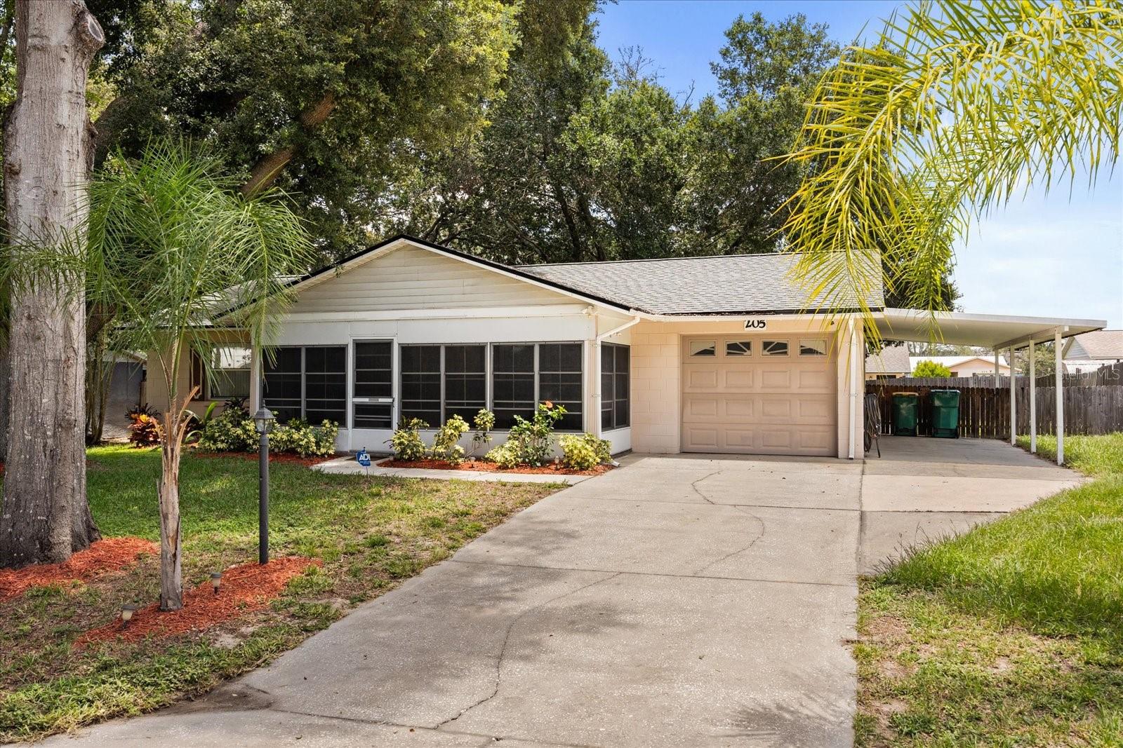205 CRICKET HOLLOW LN, EUSTIS, FL, 32726
