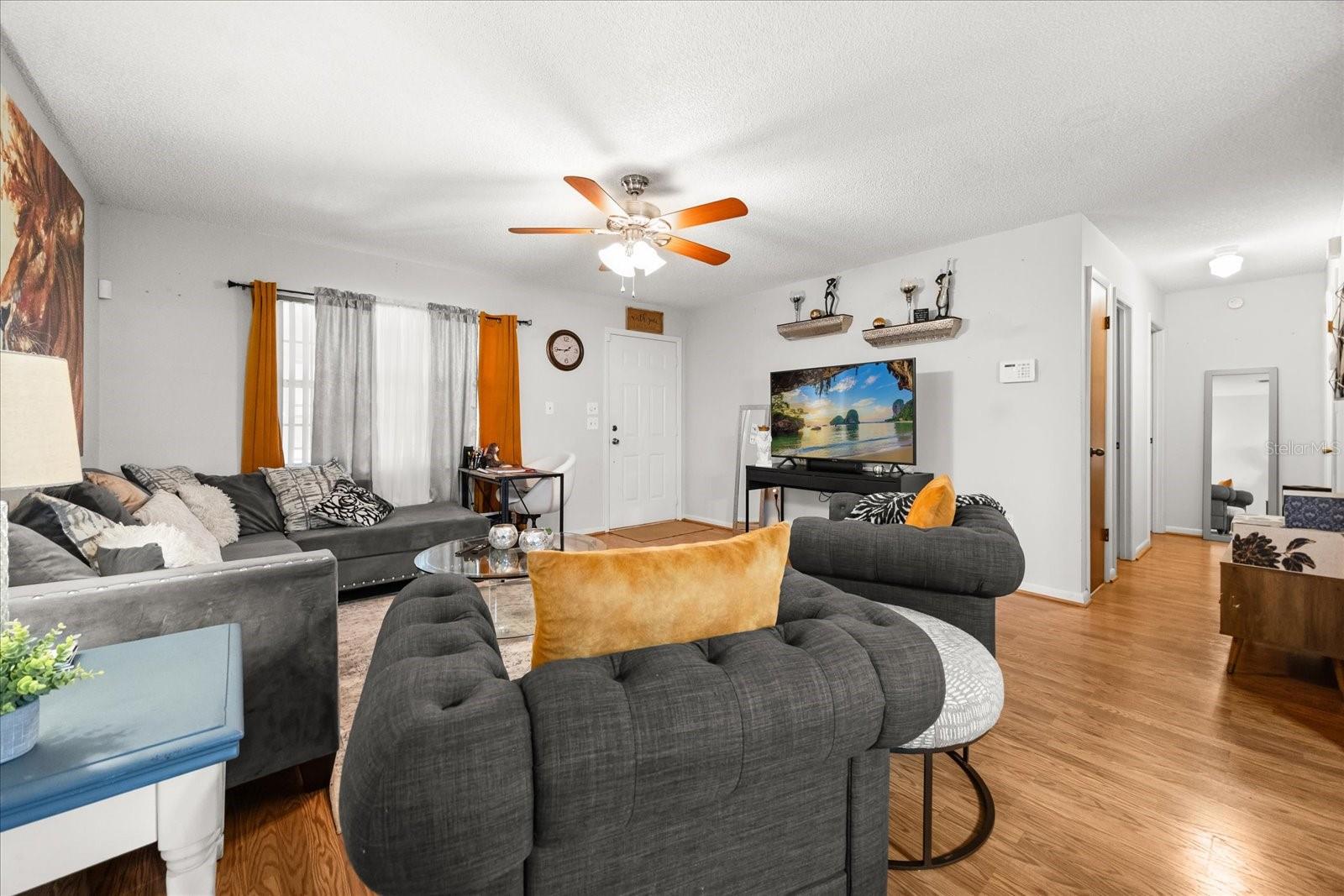 205 CRICKET HOLLOW LN, EUSTIS, FL, 32726