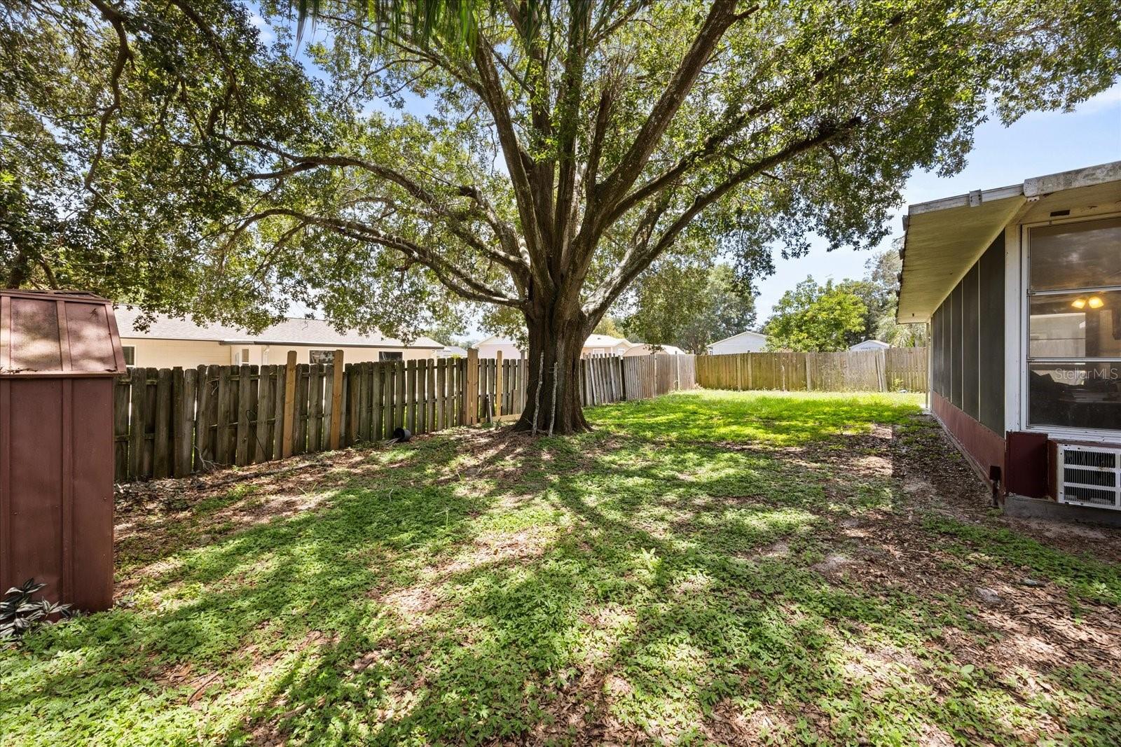 205 CRICKET HOLLOW LN, EUSTIS, FL, 32726