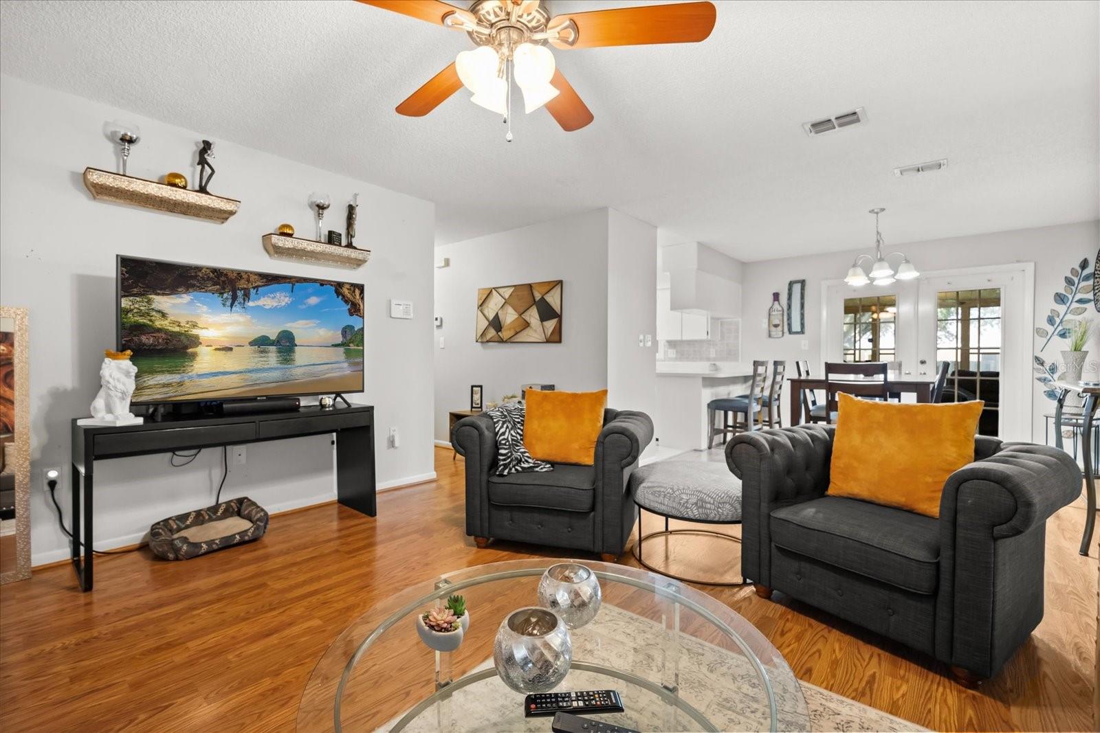 205 CRICKET HOLLOW LN, EUSTIS, FL, 32726