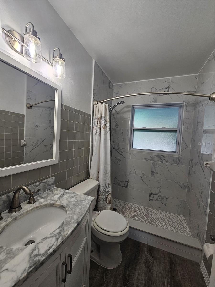 4943 LAKE CHARLES DR N, KENNETH CITY, FL, 33709