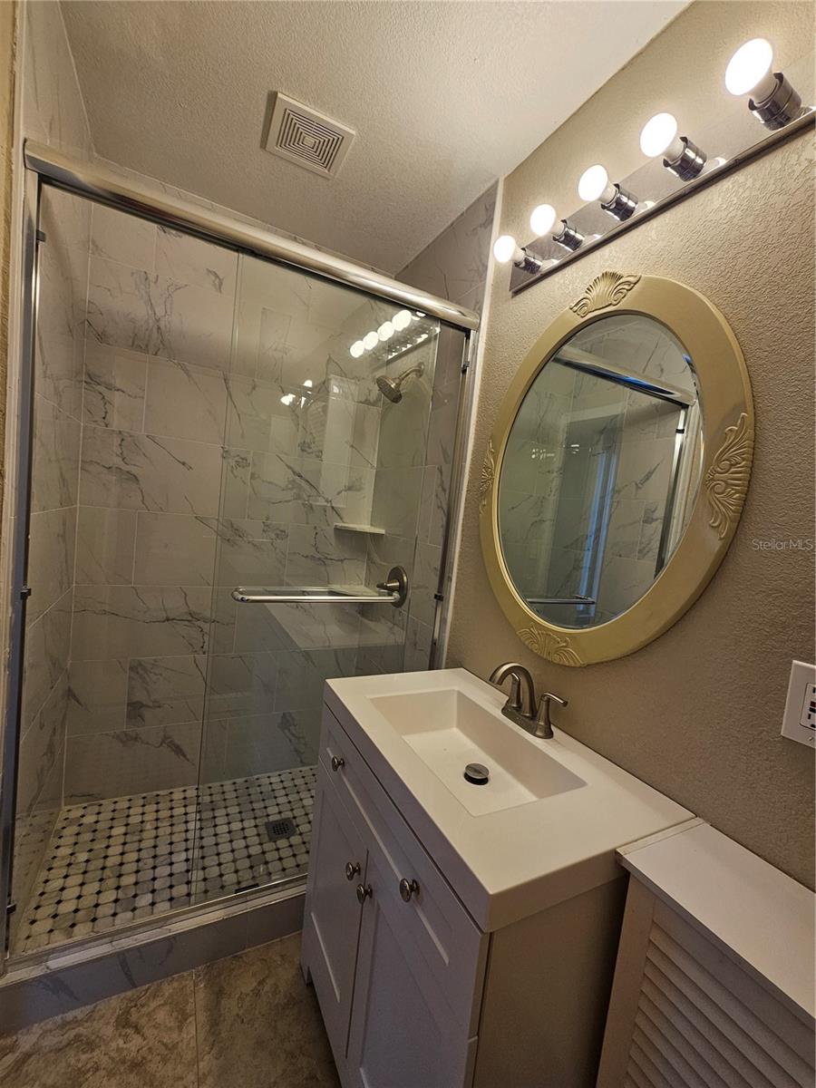 4943 LAKE CHARLES DR N, KENNETH CITY, FL, 33709