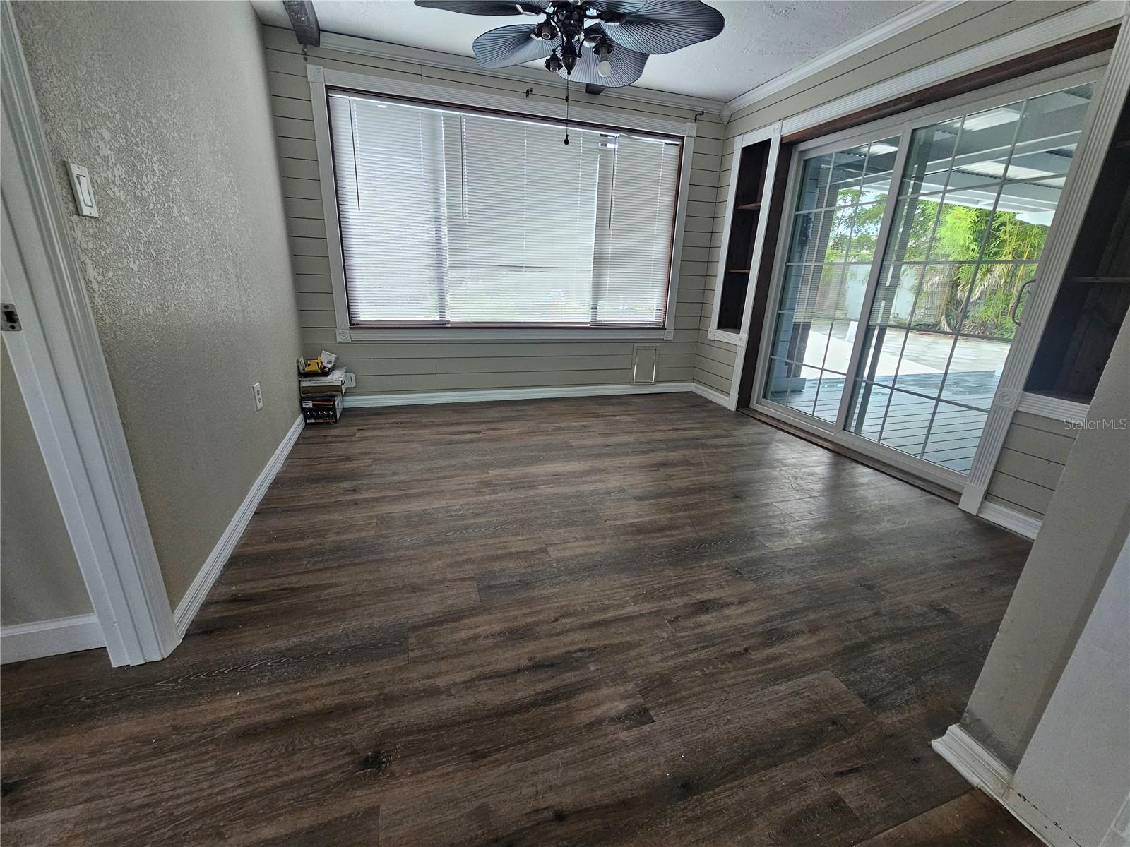 4943 LAKE CHARLES DR N, KENNETH CITY, FL, 33709