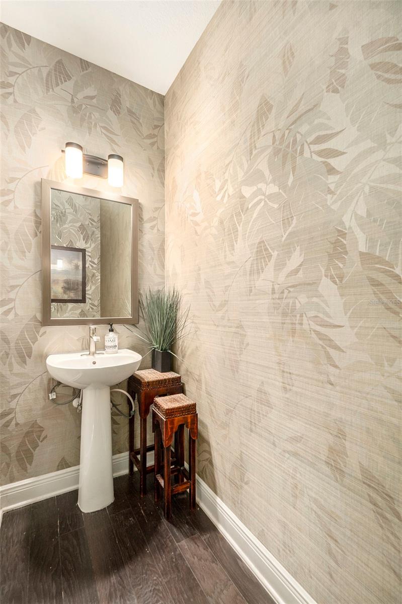 5701 S MACDILL AVE, TAMPA, FL, 33611