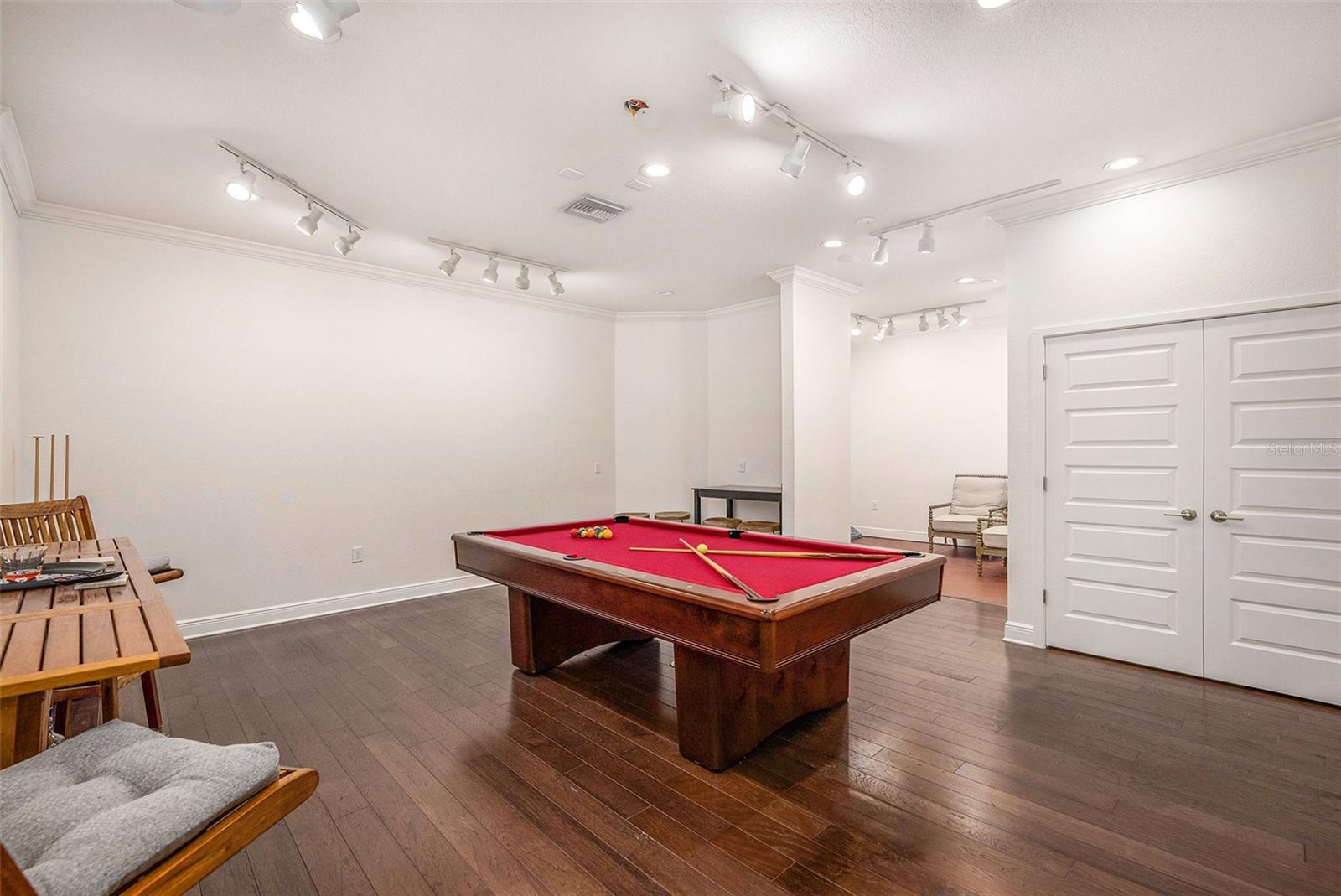 5701 S MACDILL AVE, TAMPA, FL, 33611