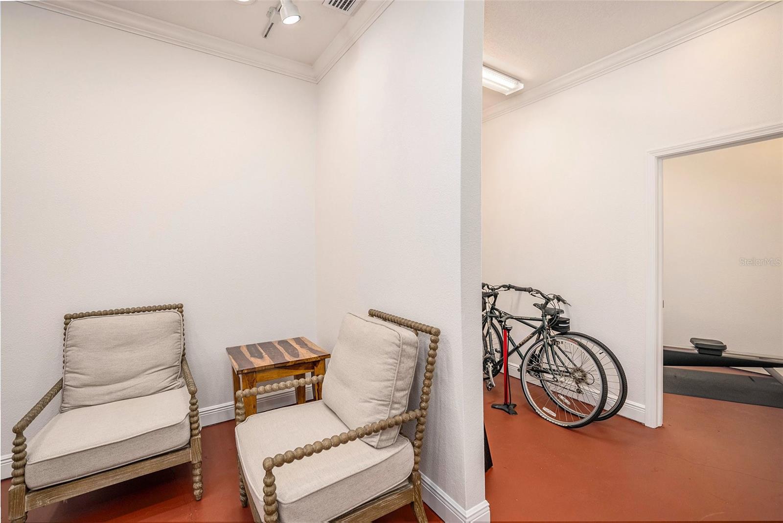 5701 S MACDILL AVE, TAMPA, FL, 33611