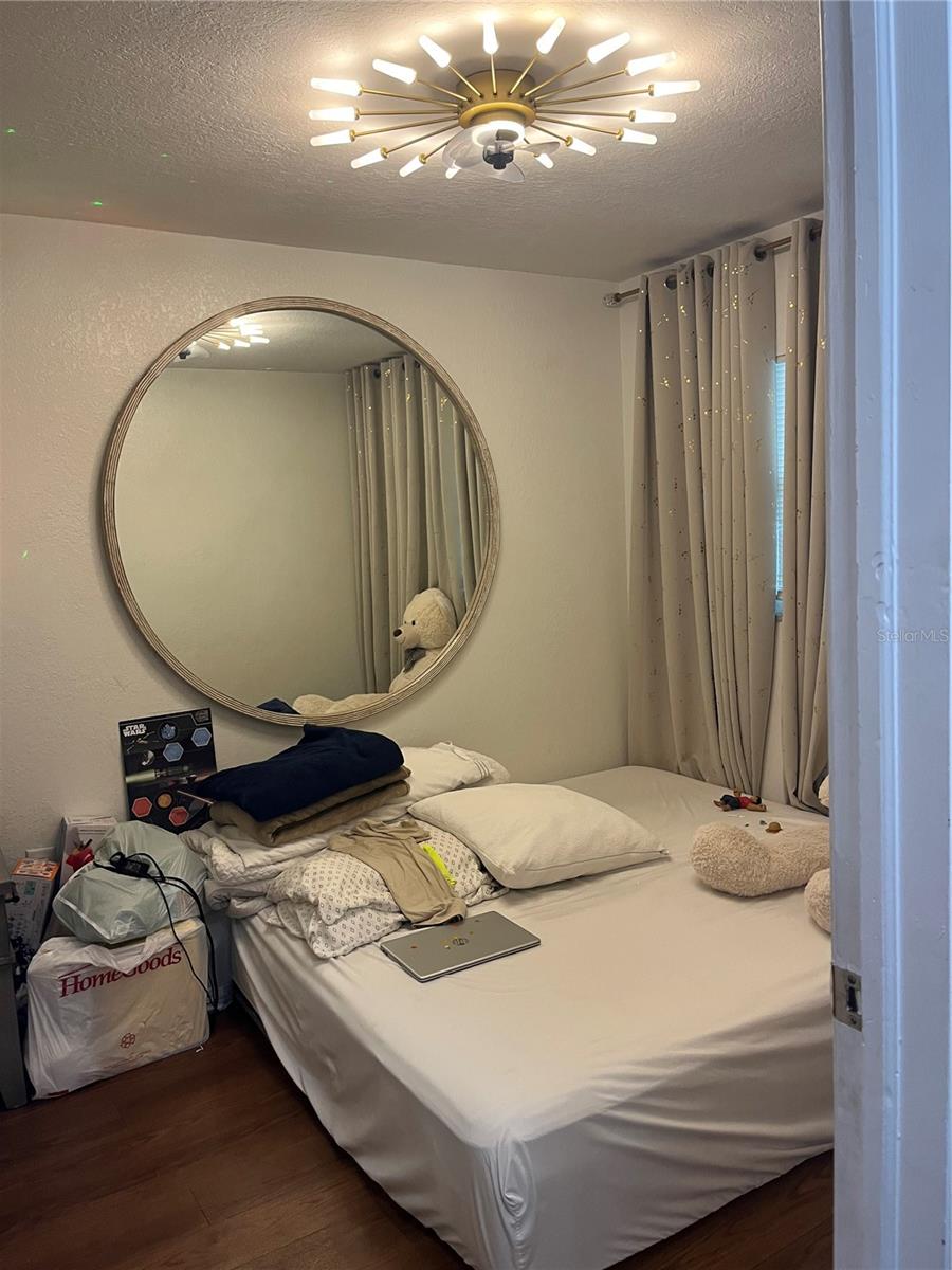 6816 N STERLING AVE, TAMPA, FL, 33614