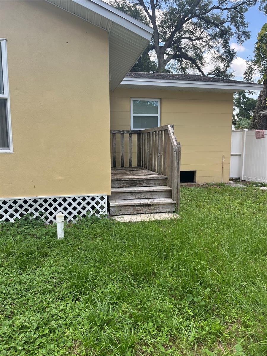 6816 N STERLING AVE, TAMPA, FL, 33614