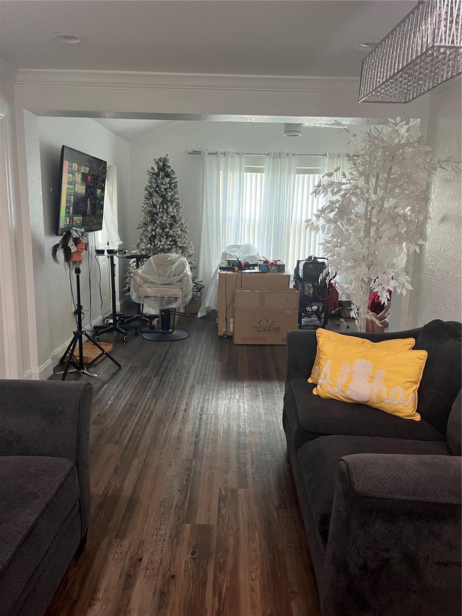 6816 N STERLING AVE, TAMPA, FL, 33614