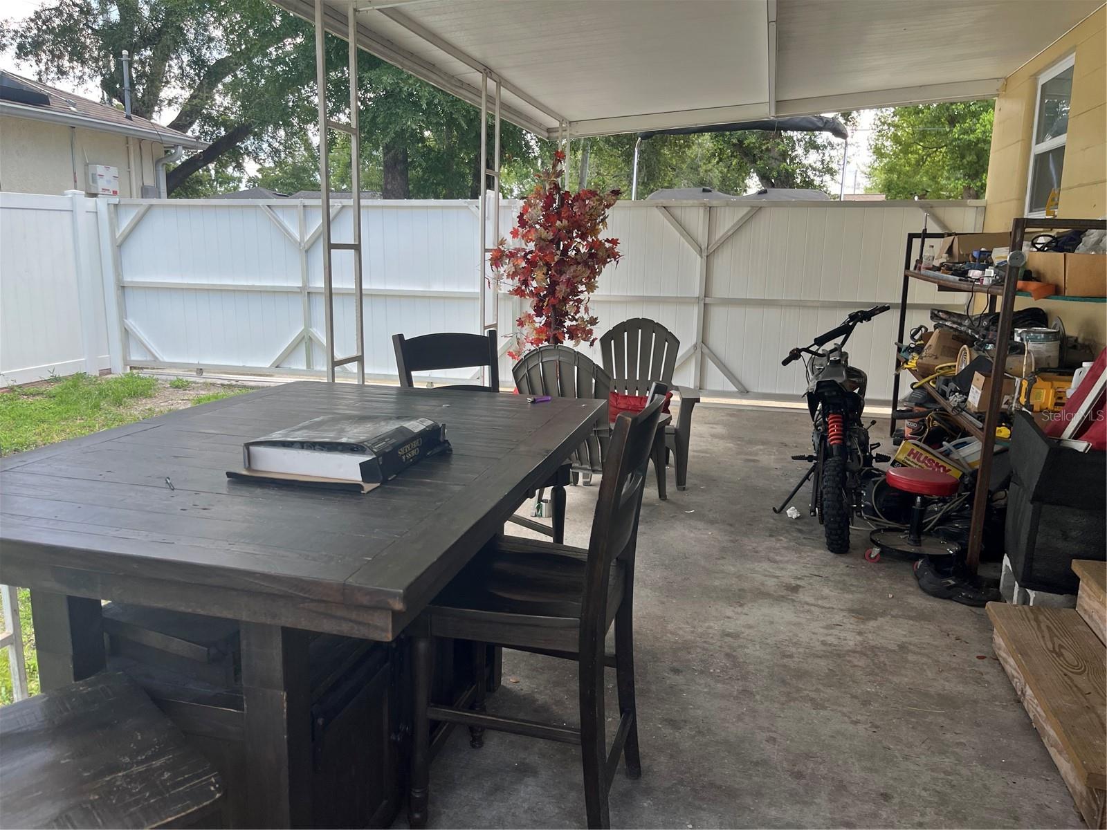 6816 N STERLING AVE, TAMPA, FL, 33614