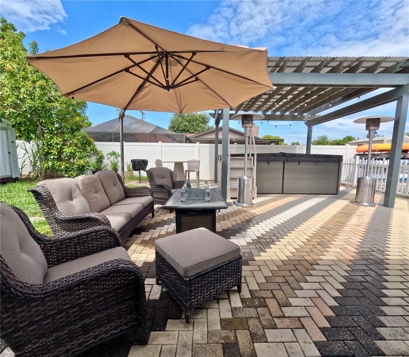 5928 YORKSHIRE RD, TAMPA, FL, 33634