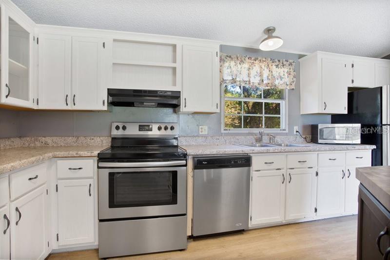 12190 NE 10TH AVE, TRENTON, FL, 32693