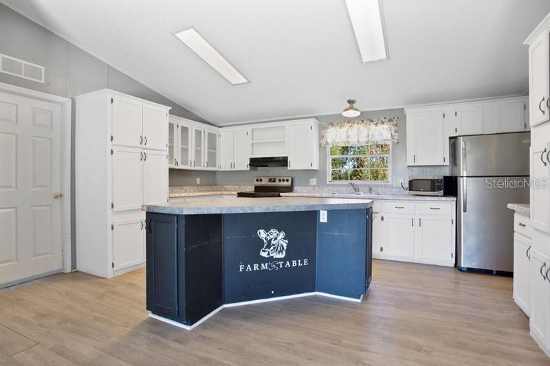 12190 NE 10TH AVE, TRENTON, FL, 32693