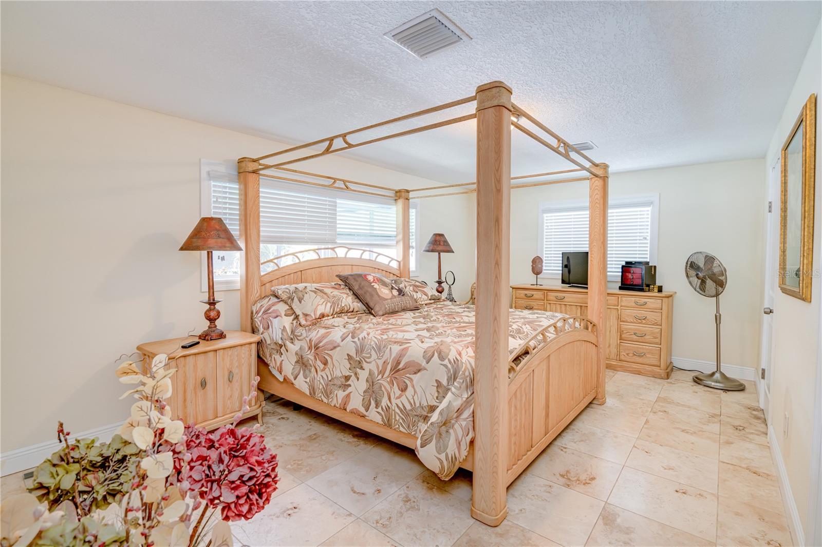 1954 ARVIS CIR W, CLEARWATER, FL, 33764