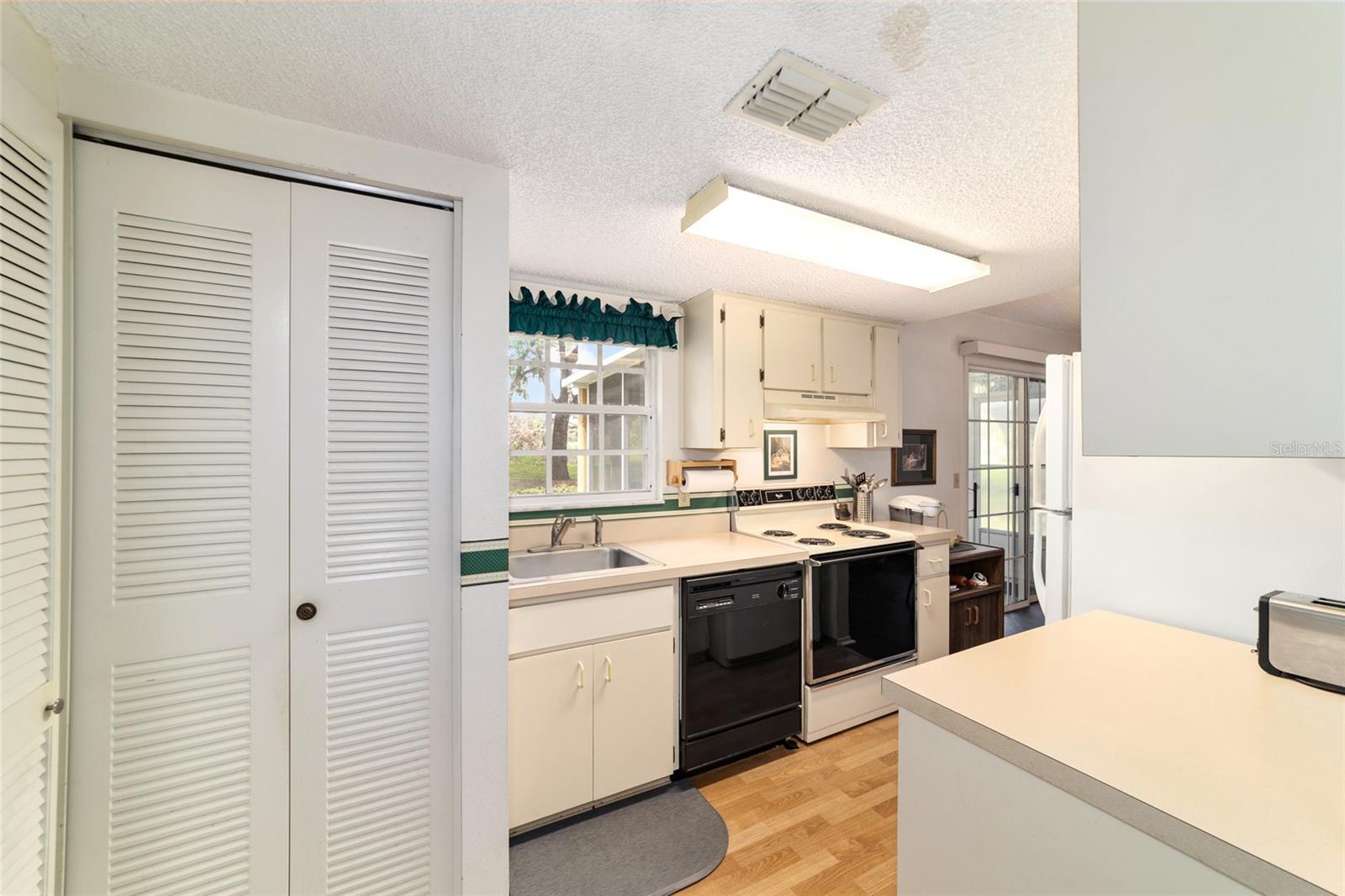 7990 MIDWAY DRIVE TER #M101, OCALA, FL, 34472