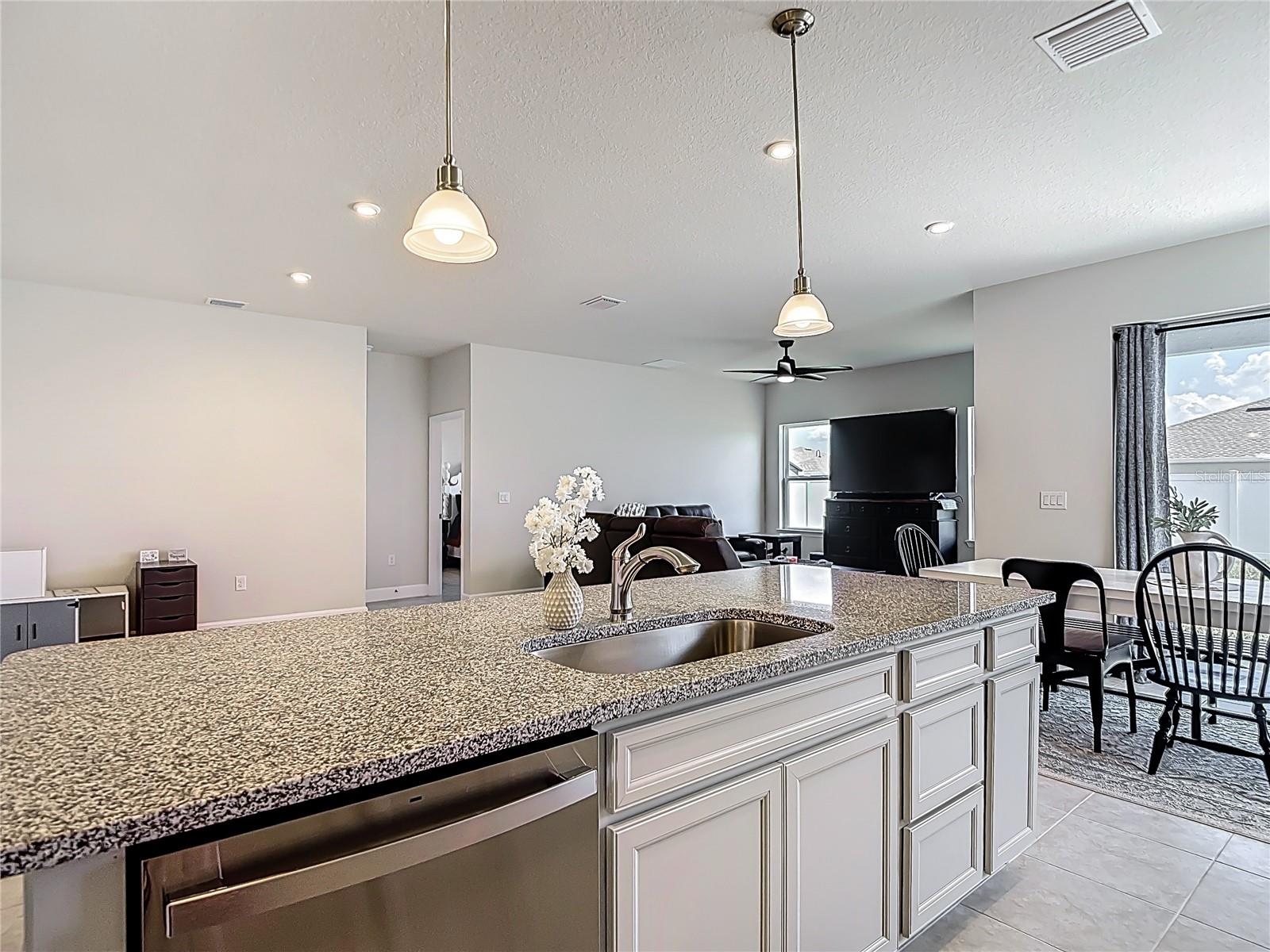 35428 CRESCENT CREEK DR, ZEPHYRHILLS, FL, 33541