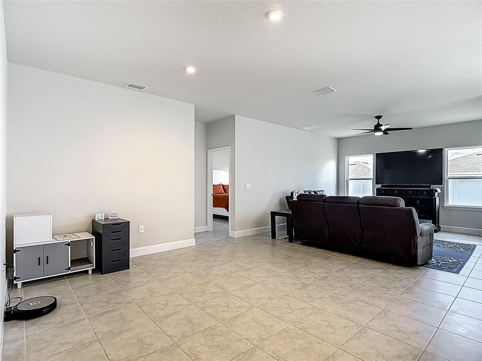 35428 CRESCENT CREEK DR, ZEPHYRHILLS, FL, 33541